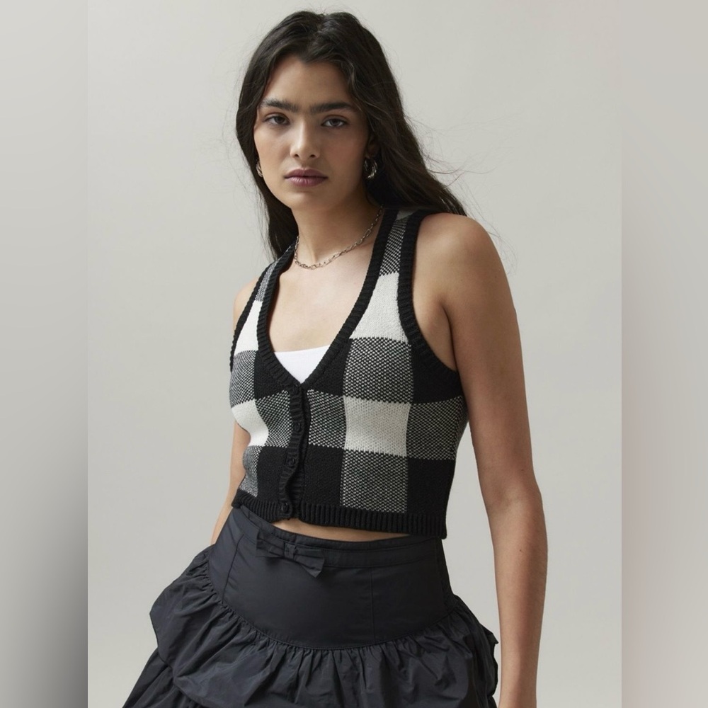 NWOT BDG Manila Sweater Vest